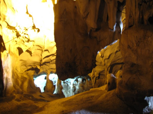 В пещере Караин